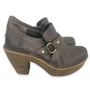 Born Women’s Onega Leather Platform Clog Heels size 8.